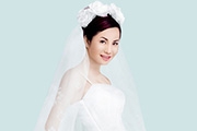 PS鼠绘漂亮的身着白色婚纱的新娘