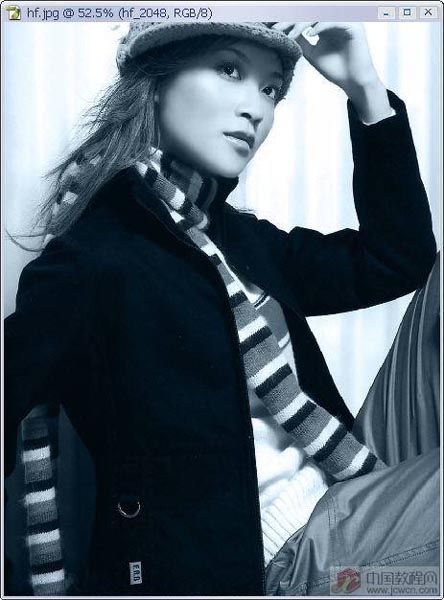 使用PS把美女图片调成中青冷色调效果,PSDEE.COM